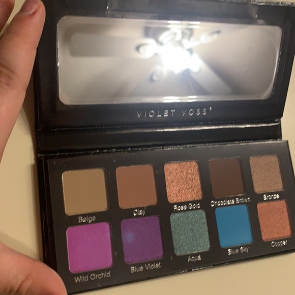 Violet Voss Essentials 2 Pro Series Palette - Picture 4 of 5